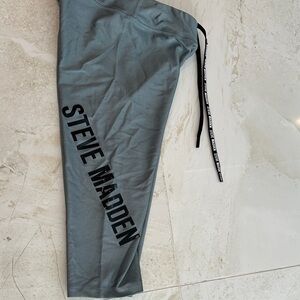 Steve Madden Charcoal capri Joggers